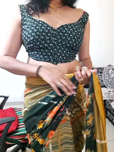 Stripchat-Public.Show-f-khushikhushi-2024.08.15.072901