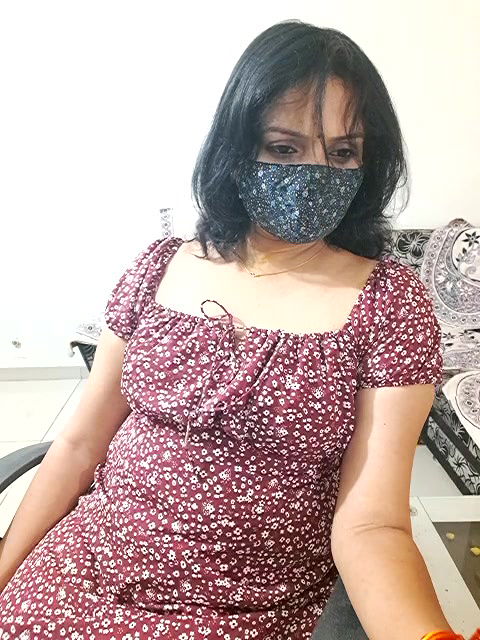 Stripchat-Public.Show-f-khushikhushi-2024.08.07.120537