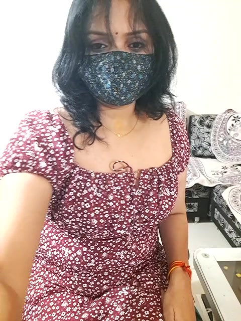 Stripchat-Public.Show-f-khushikhushi-2024.08.07.120537