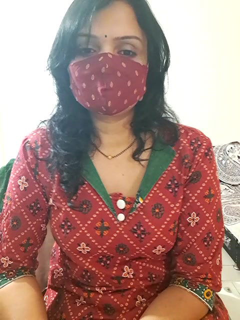 Stripchat-Public.Show-f-khushikhushi-2024.05.01.071849