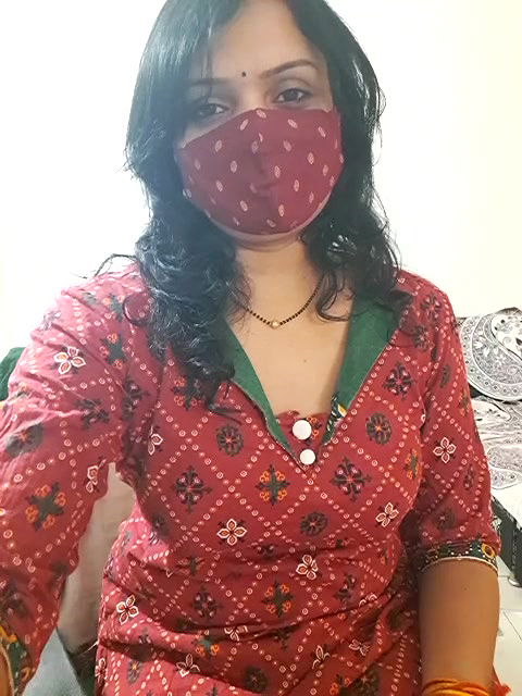 Stripchat-Public.Show-f-khushikhushi-2024.05.01.071849