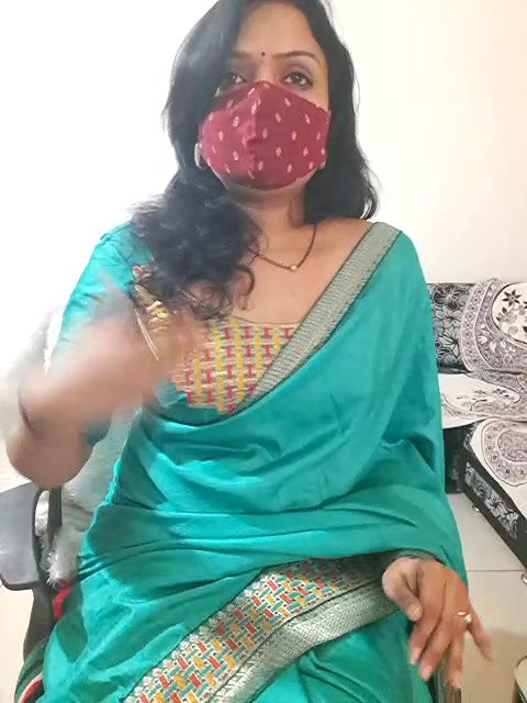 Stripchat-Public.Show-f-khushikhushi-2024.04.23.092653