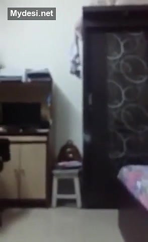 Desi sexy bhabi show her big ass