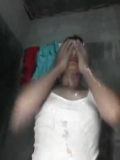 angladeshi hottie in shower