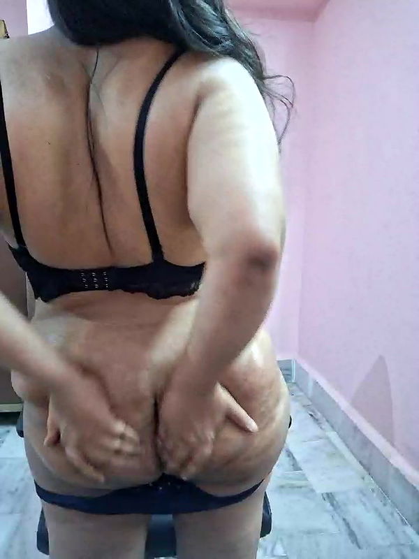 Stripchat-Public.Show-f-RADHAhot2-2024.06.24.053252