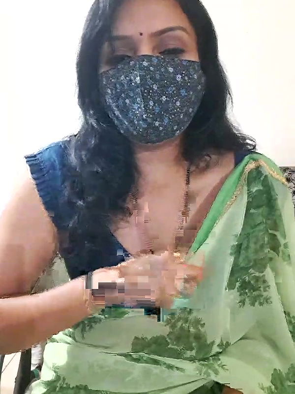 Stripchat-Public.Show-f-khushikhushi-2024.05.24.173316