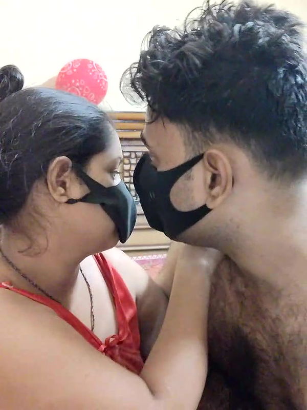 Stripchat-Public.Show-c-IND_COUPLE1-2024.07.13.150536