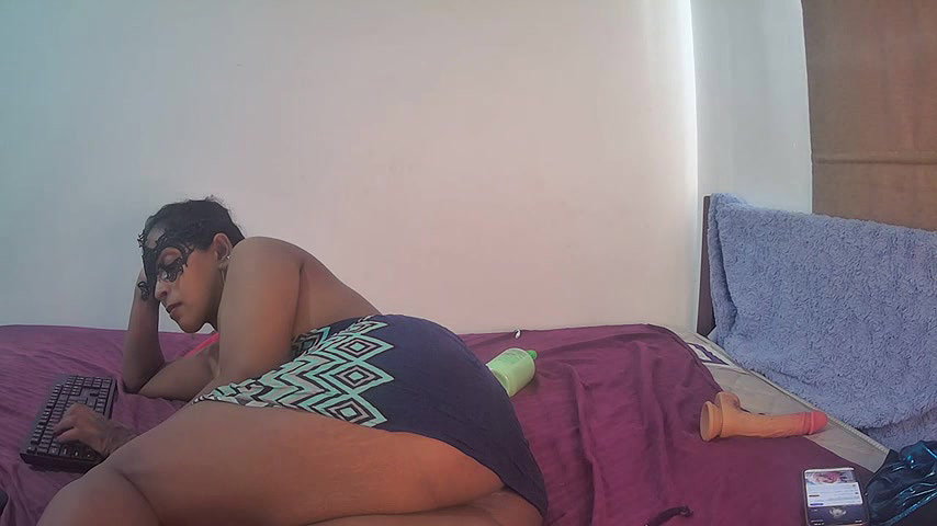 Stripchat-Public.Show-c-naughtyjaanu-2024.09.19.042107