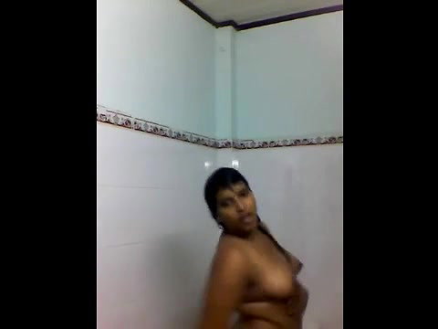 ahmedabad girl selfie shower
