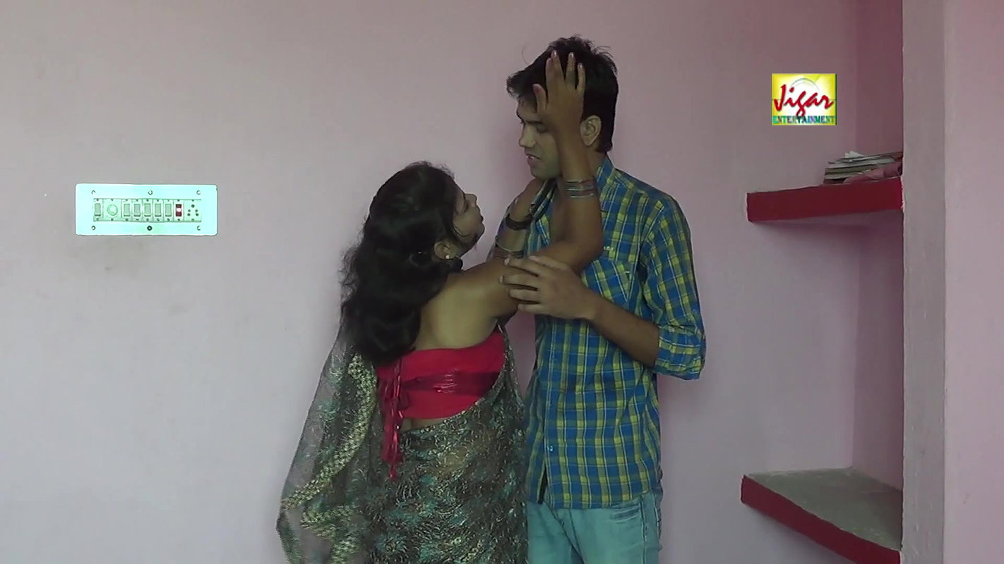 akeli bhabhi romantic devar