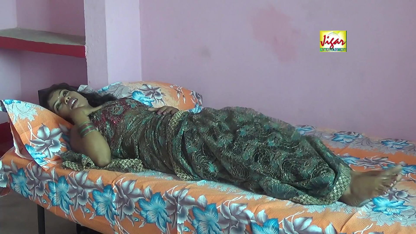 akeli bhabhi romantic devar