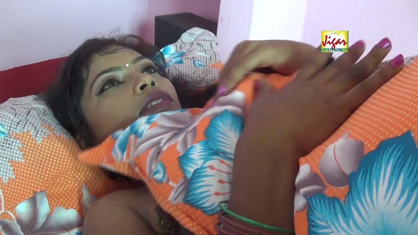 akeli bhabhi romantic devar