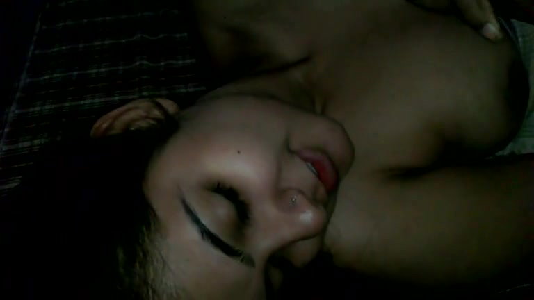 armeena lucknow gf boobs pressed