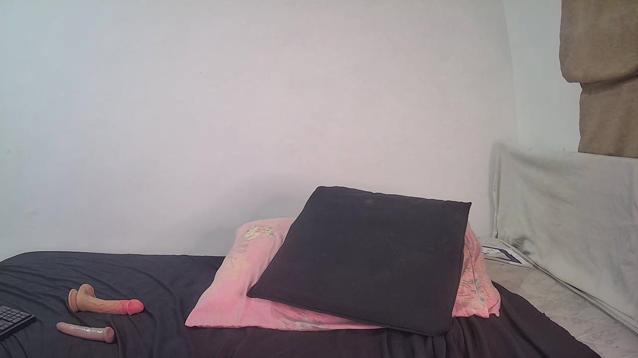 Stripchat-Public.Show-c-naughtyjaanu-2024.08.03.162513