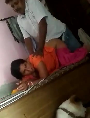 DEsi married bhabhi quikie with neighbr