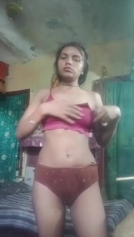 Desi village girl making videos for lover