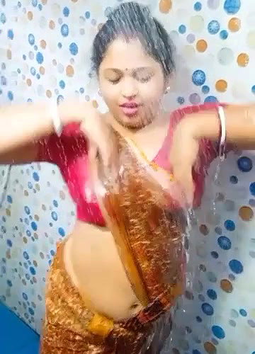 Desi Mature horny aunty wet