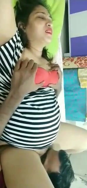 Housedriver Eating supr Desi Bhabhis Puzzy
