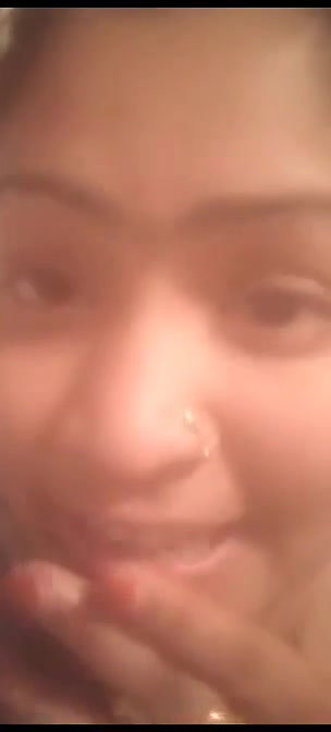 Beautiful Sexy Gf Showing Fingering