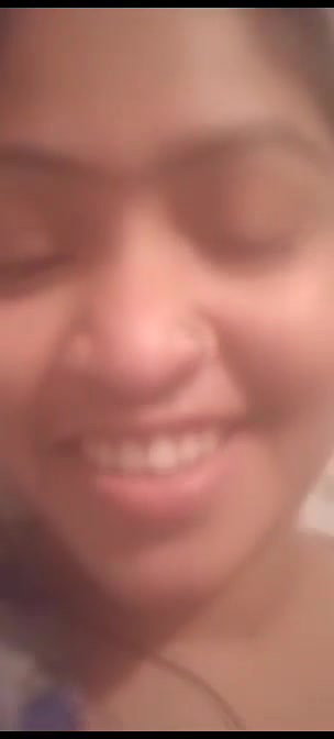 Beautiful Sexy Gf Showing Fingering