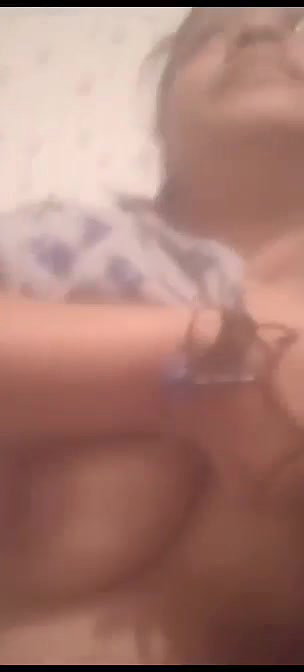 Beautiful Sexy Gf Showing Fingering