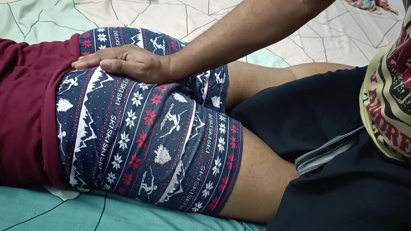 Mallu Step Sister Ass Massage and Rubbing Ass with Pennis, Mallu Girl Big Jelly Ass Massage with Hands a