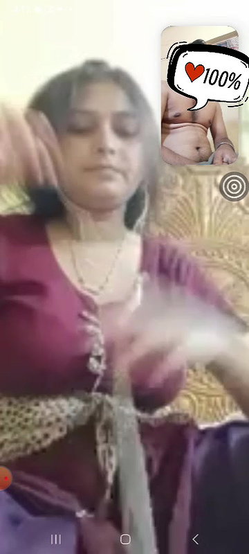 Beautiful Cute Hot Bhabi Showing And Fingering