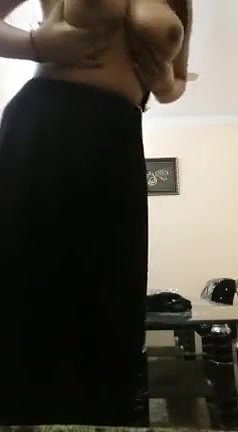 Nadia Bhabhi hoot boobs
