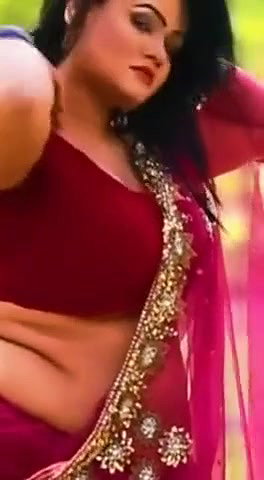 Non Nude BUt wat a Bhabhi