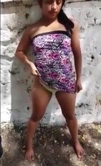 Horny Daring GF Outdoor Show to BF