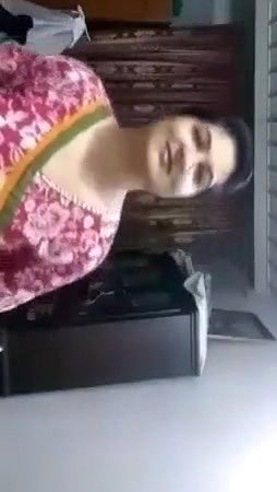 Paki Samrin Bhabhi Cute n Hoot