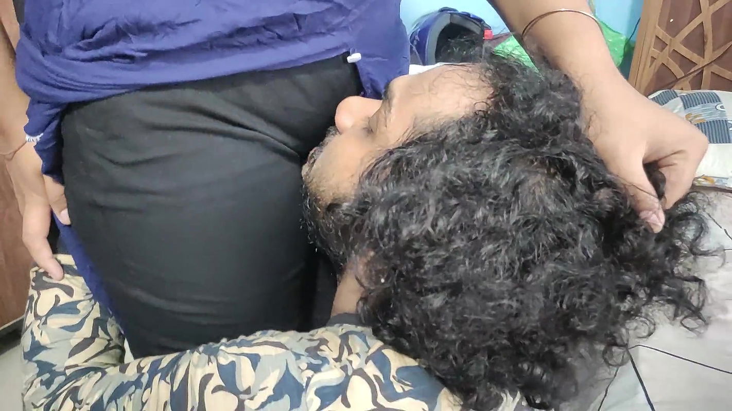 Churidar leggings removal and top only romance sex video by Vaishnavy and Sharun Raj, Mallu couple hot bedroom romance sex