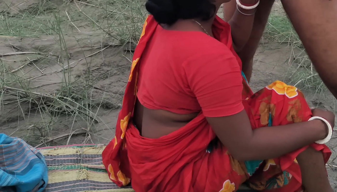 Dinajpuri best Desi Bengali Boudi in Red Saree Fucked at Outdoor Fucked My Bengali Boudi Very hot – Most Perfect Bengali Boudi