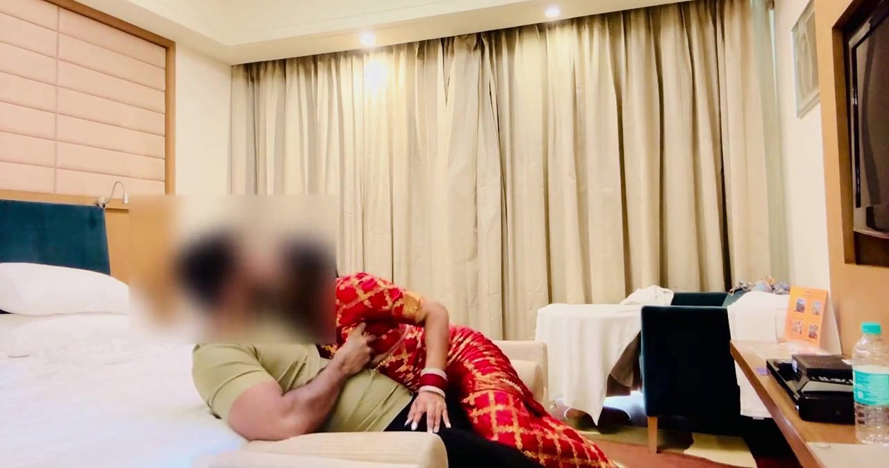 Bhabhi Fucking Wid Neighbour in Karvachaut ki raat Hindi Audio
