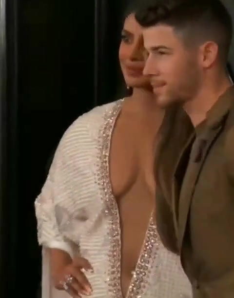 Priyanka CHopra wat a Wide Show