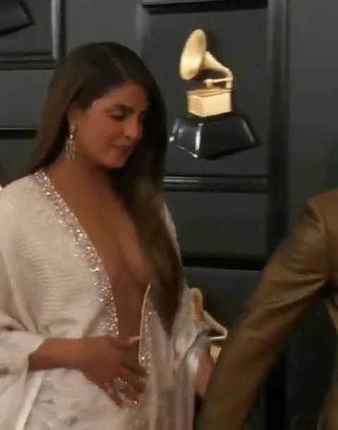 Priyanka CHopra wat a Wide Show