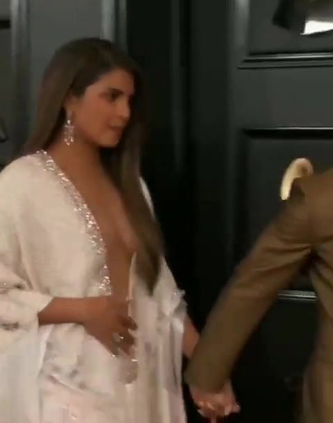 Priyanka CHopra wat a Wide Show