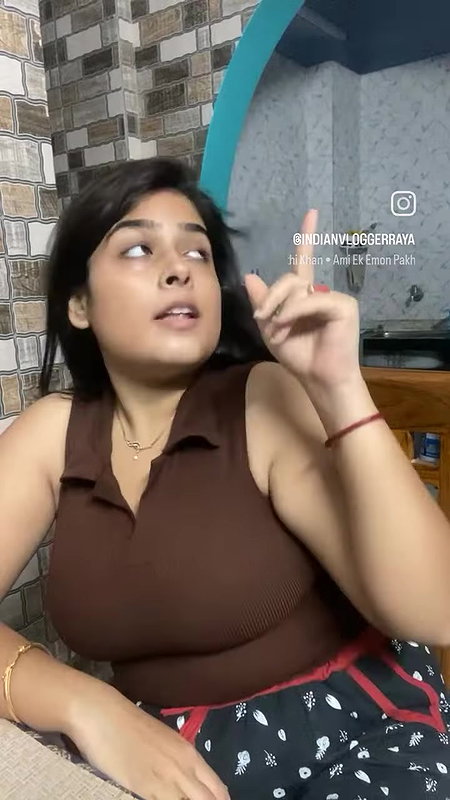 Indian vlogger raya-2