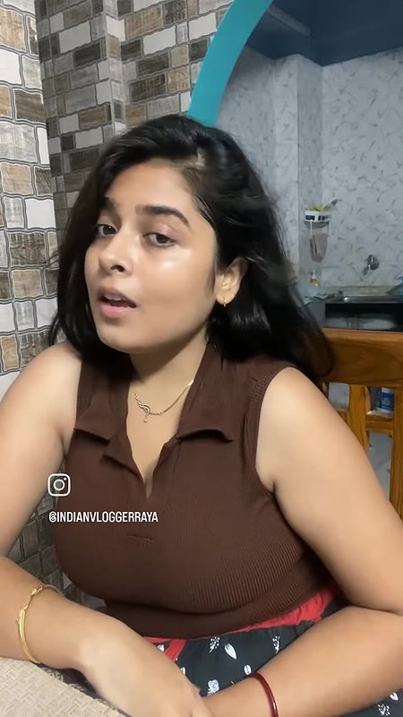 Indian vlogger raya-2