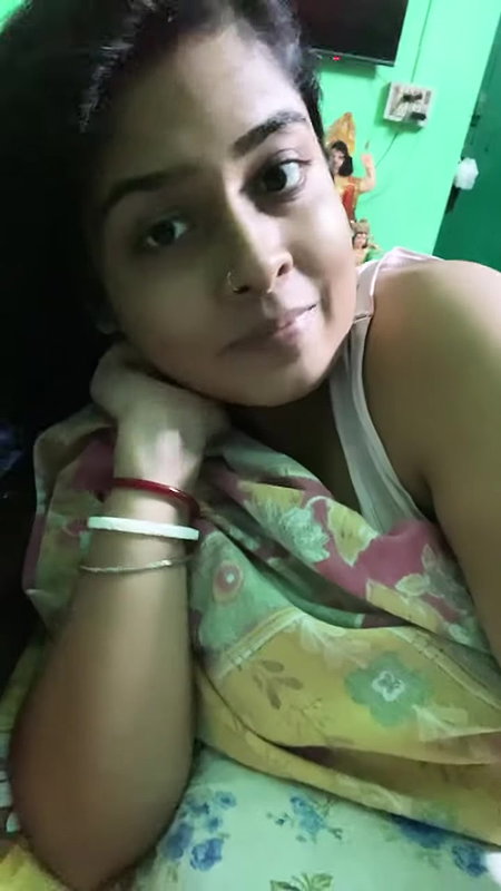 Indian vlogger raya-1