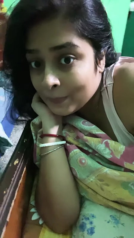 Indian vlogger raya-1