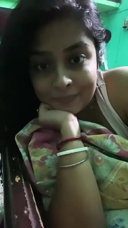 Indian vlogger raya-1