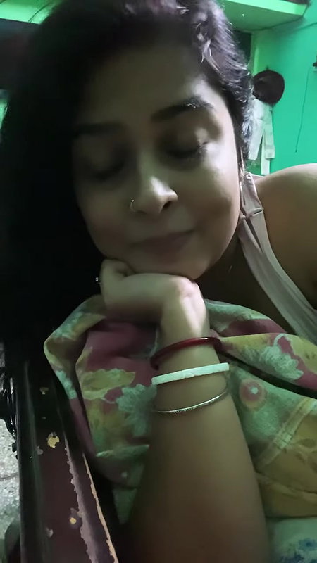 Indian vlogger raya-1