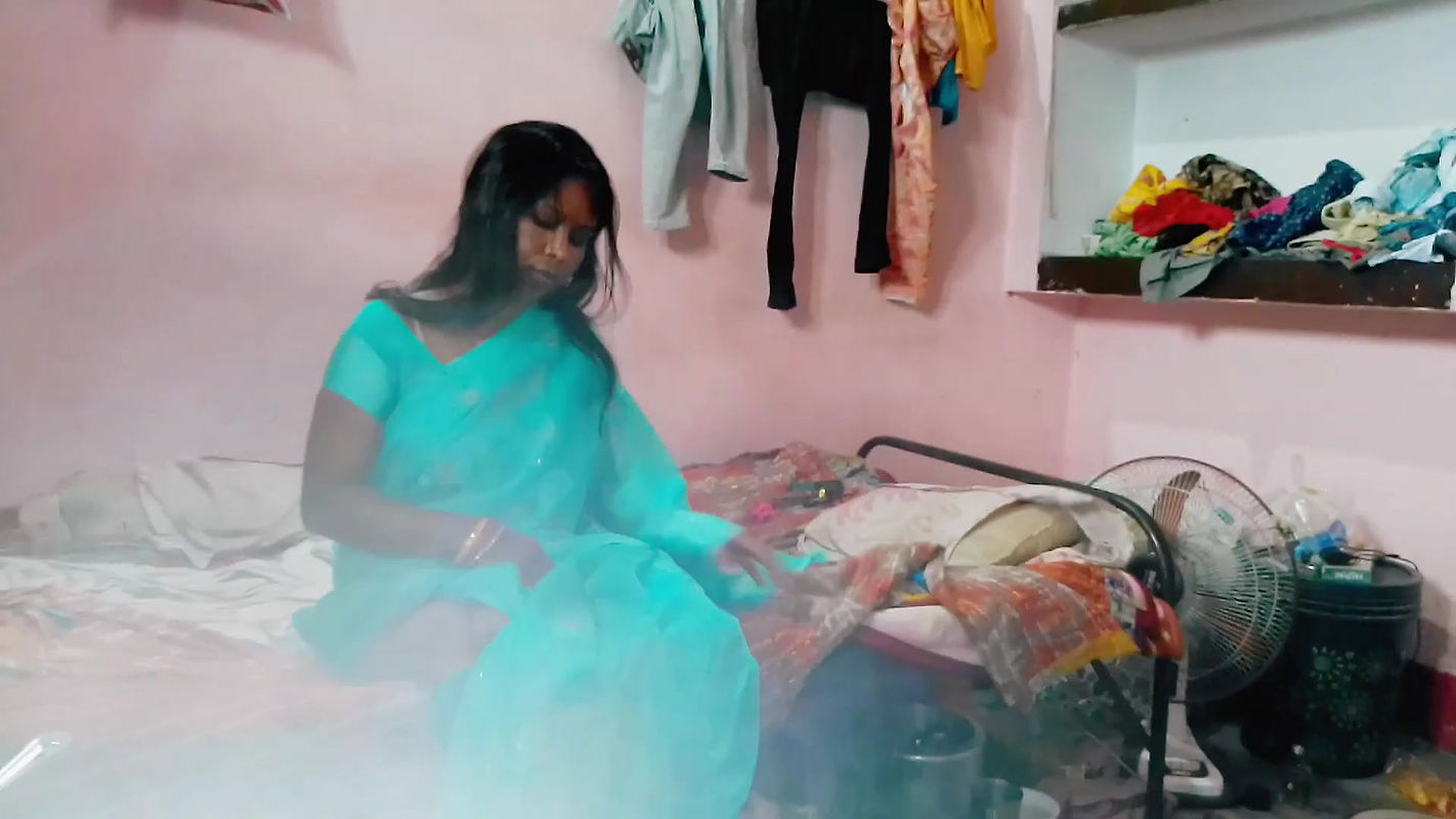 Apne wife ke sath Din Mein Hi Suhagrat Mana Dala