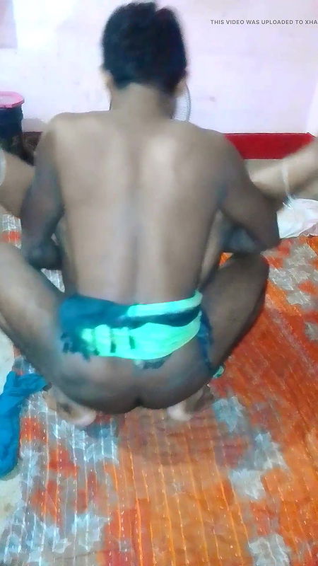 BEWAFA WIFE KO CHODA RAAT ME MAJE LEKAR NIND ME SOTE HUYE