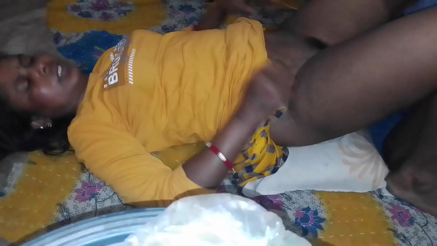 Chachi Ko Maine PeLa Chacha Ke BadLe chacha gaye Pardesh Kamane Moka Mila