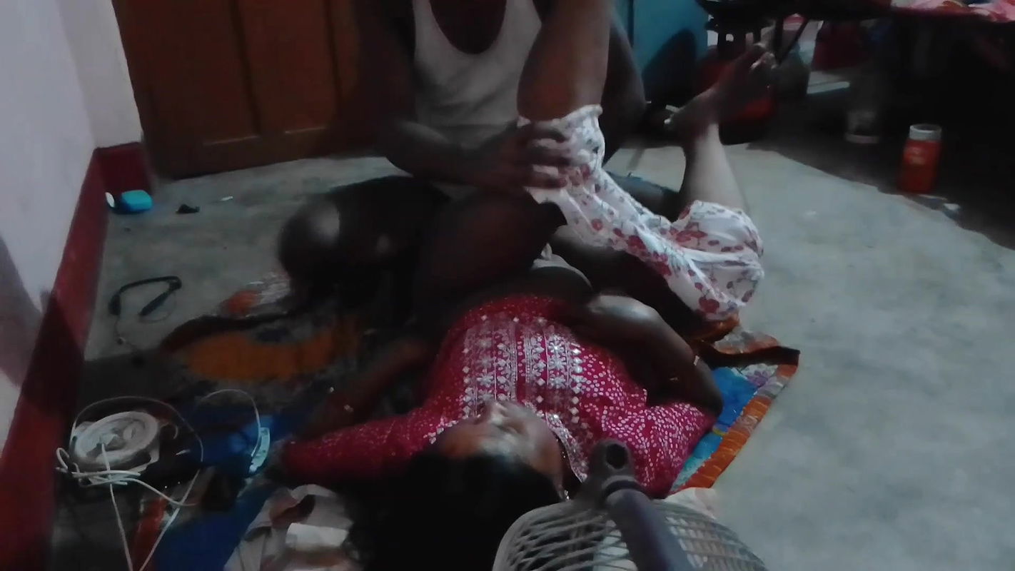 Chudakkad Bhabhi ko choda Desi Tarike se gand Maar Li