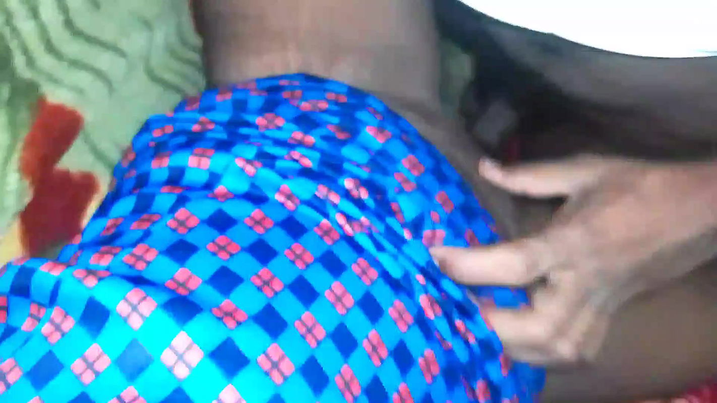 Ham Apne Buddhi Pagali wife Ko Raat Mein Choda Palang per maje Lekar