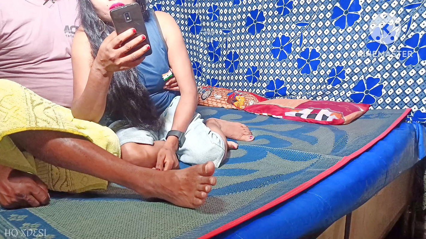 My friend’s husband fucked me. There was no one at home, so I put the fat in the ass and tried to take it out from the pussy