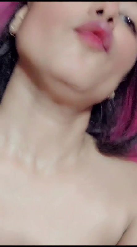 Beautiful Cute Sexy Gf Showing